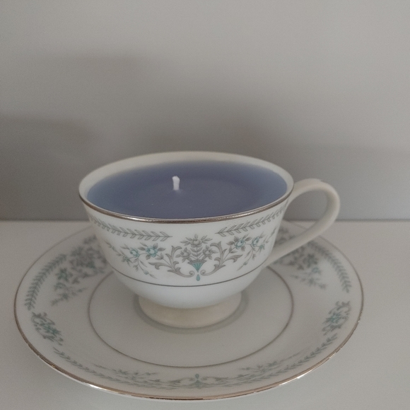 Vintage teacup candles - Picture 13 of 16